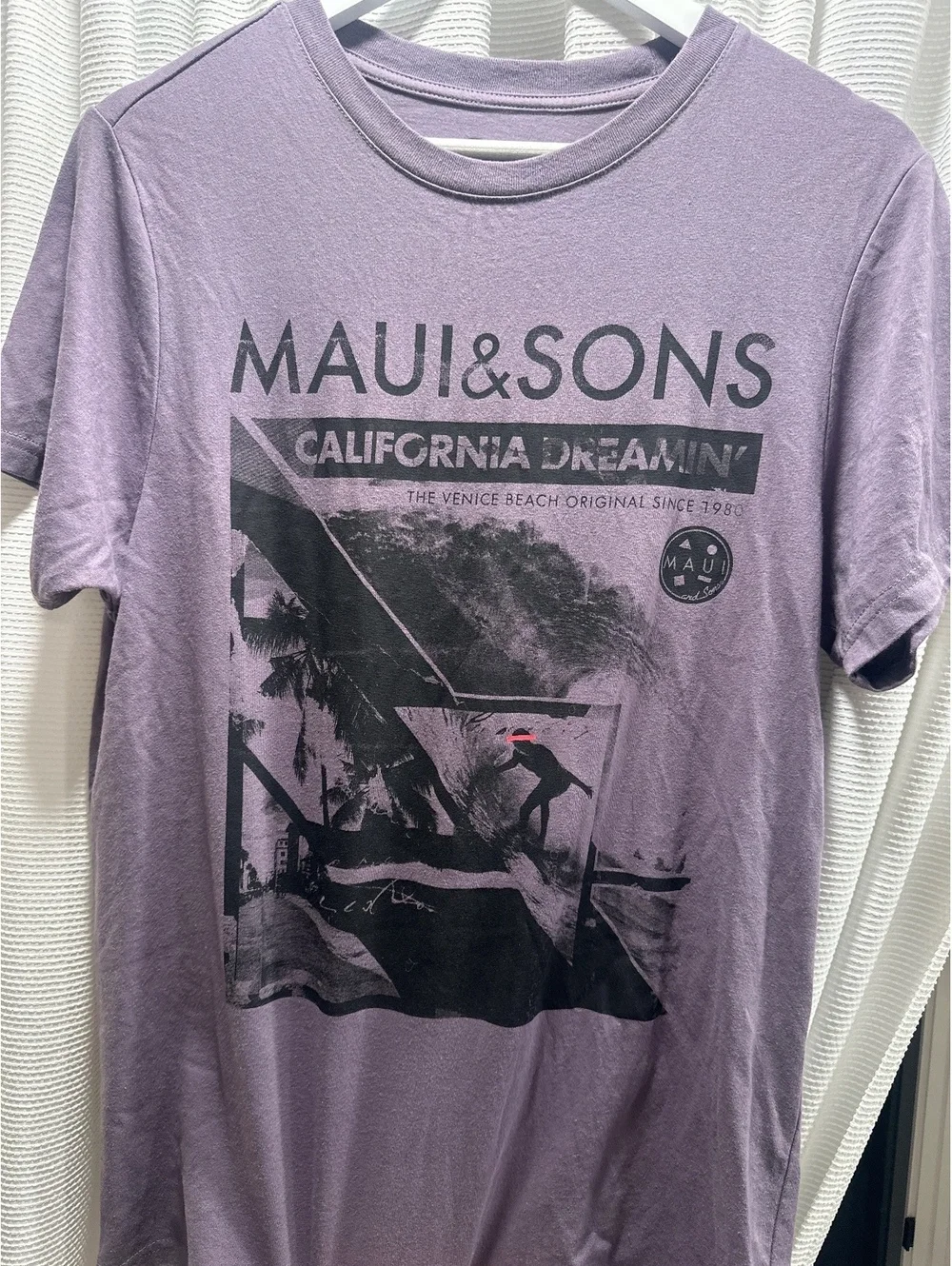 (4)Maui & Sons California Dreamin' Graphic T-Shirt Medium Purple